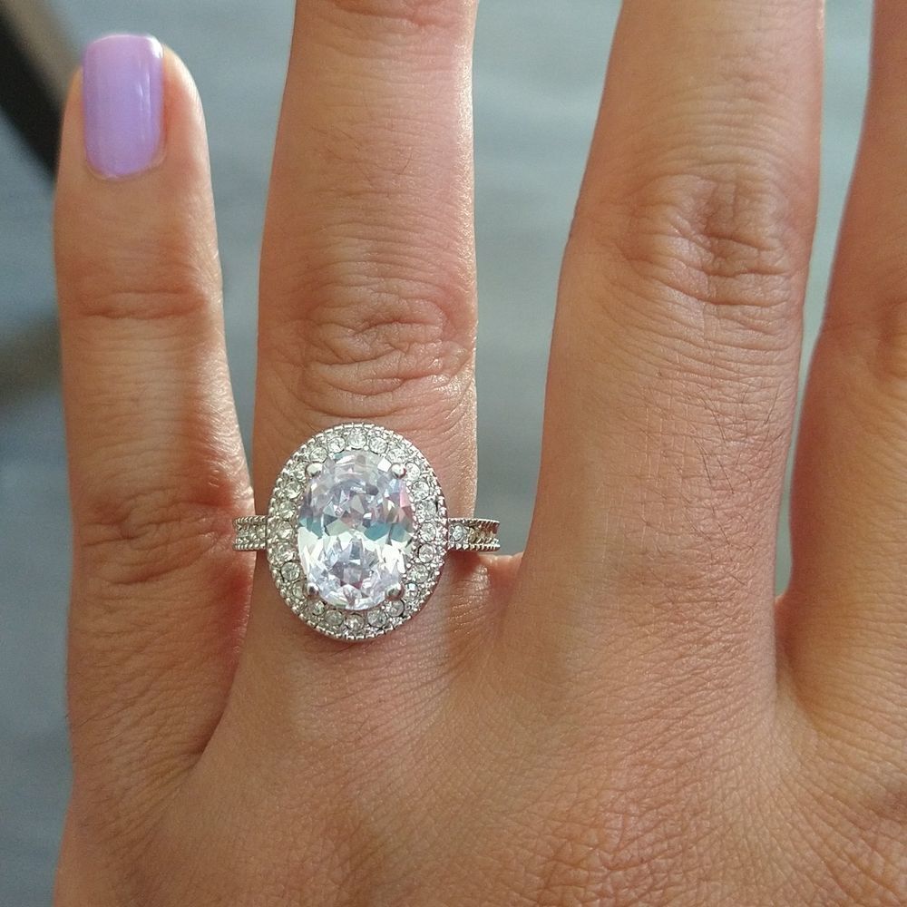Women’s Silver Tone Oval Halo CZ Ring Size 7 Statement Engagement Style